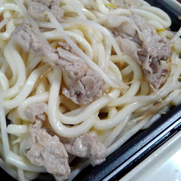 ホットプレートと青唐からし味噌で作る豚こま焼うどん